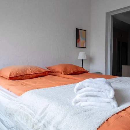 Riverside In Center *