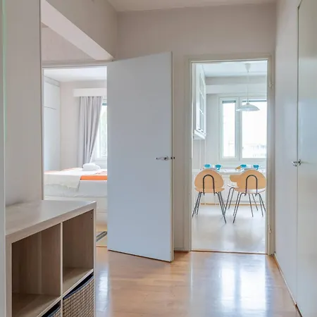 Riverside In Center Апартаменты *